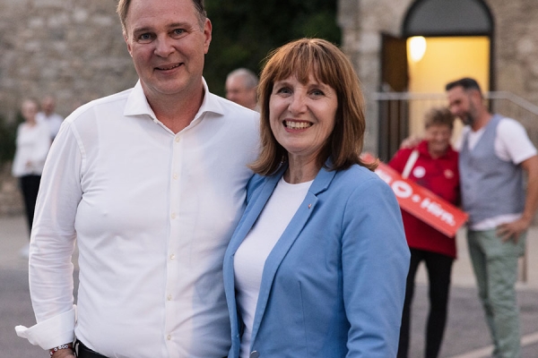 Andi Babler mit Silvia Drechsler bei der Herz + Hirn Tour in Perchtoldsdorf