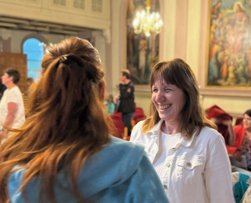 Silvia Drechsler im Gespräch in der Herz Jesu Pfarre