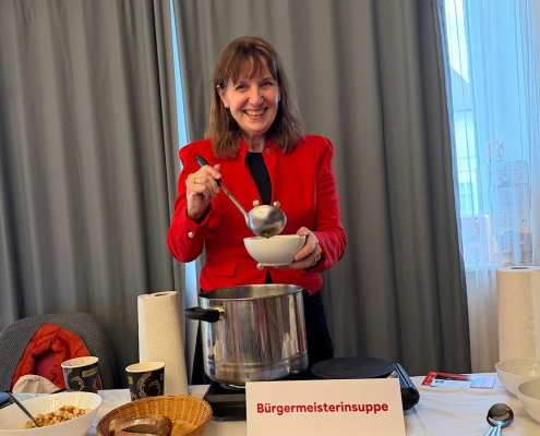 Bürgermeisteirn Silvia Drechsler beim 21. Suppenbrunch