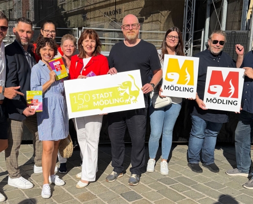 Die Stadt- und Gemeinderät:innen der SPÖ beim Stadtfest anlässlich 150 Jahre Mödling