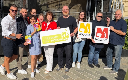 Die Stadt- und Gemeinderät:innen der SPÖ beim Stadtfest anlässlich 150 Jahre Mödling